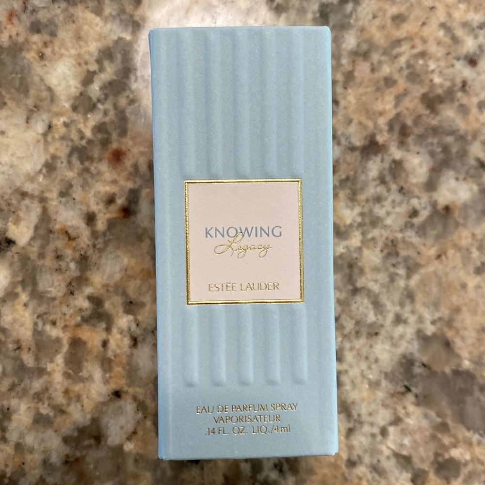 Estee Lauder Legacy Eau De Parfum Spray 4 ml